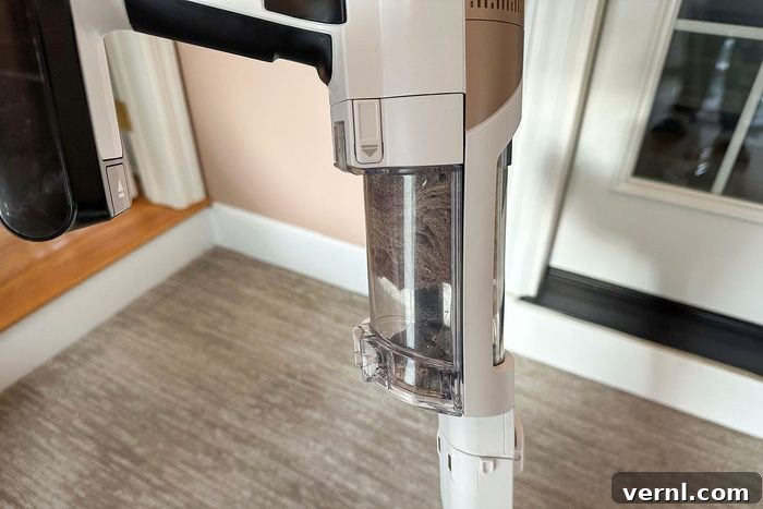 Shark Cordless Pro: The Vacuum That Cleans Up After Itself 3 Shark Cordless Pro Vacuum Dust Container