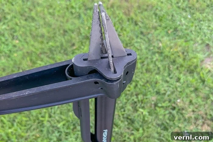 Fiskars Deluxe Weeder: Budget-Friendly and Back-Saving 2 Fiskars Deluxe Stand Up Weeder