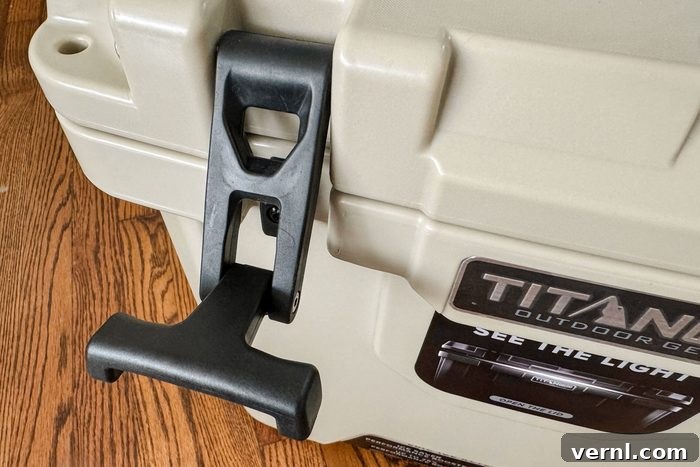 Arctic Zone's Roto Molded Cooler: Built Tough, Tested Hard 5 Titan Pro 25q Latch