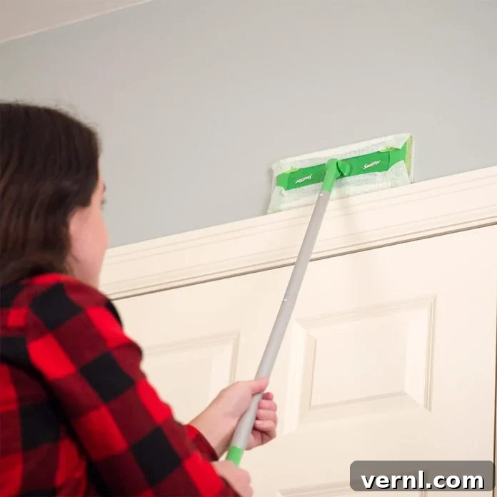 AeroSweep 2 Swiffer Sweeper for dusting walls and high areas