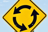 How to Navigate Roundabouts: Rules and Common Mistakes