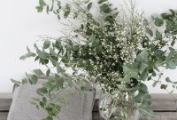 Choose the Right Vase for Your Flowers: Shape, Size & Style