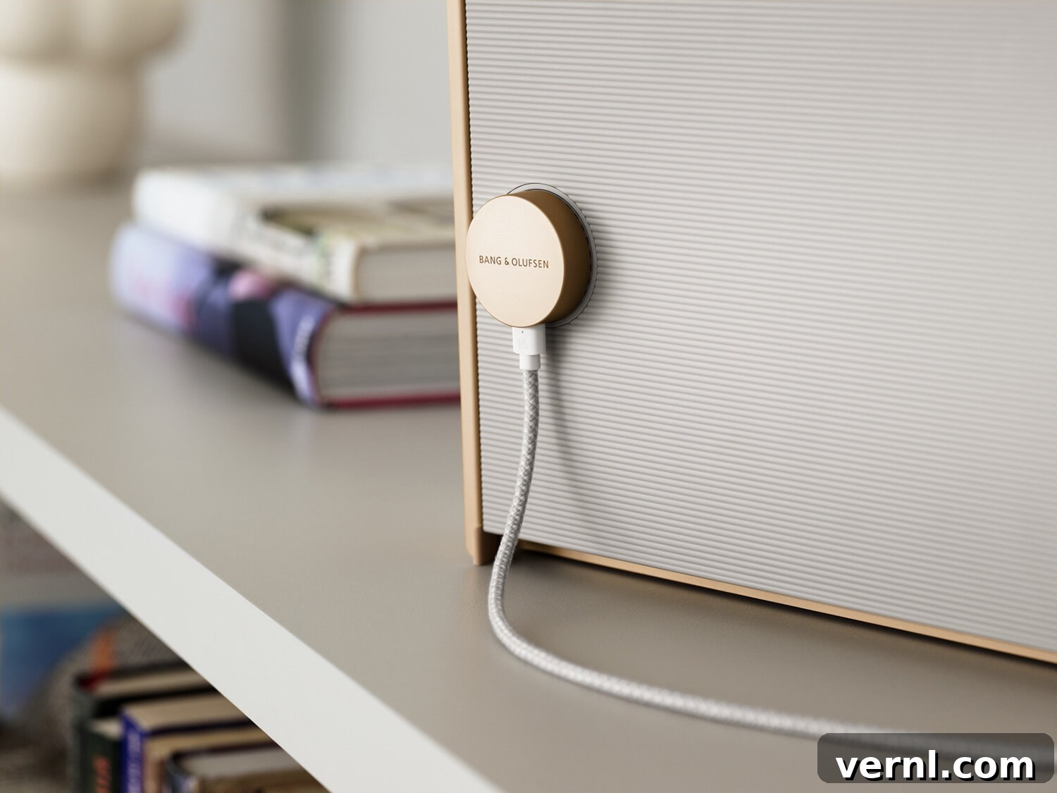 Bang & Olufsen Beosound Level: Portable Wireless Speaker 5 Bang and Olufsent Beosound Level 2.jpg