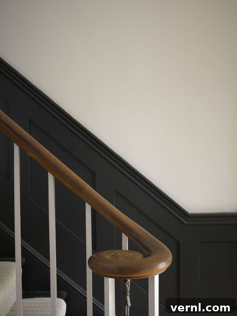 Hallway, Staircase and Landing Design Ideas for an Elegant Home 11 An elegant panelled hallway