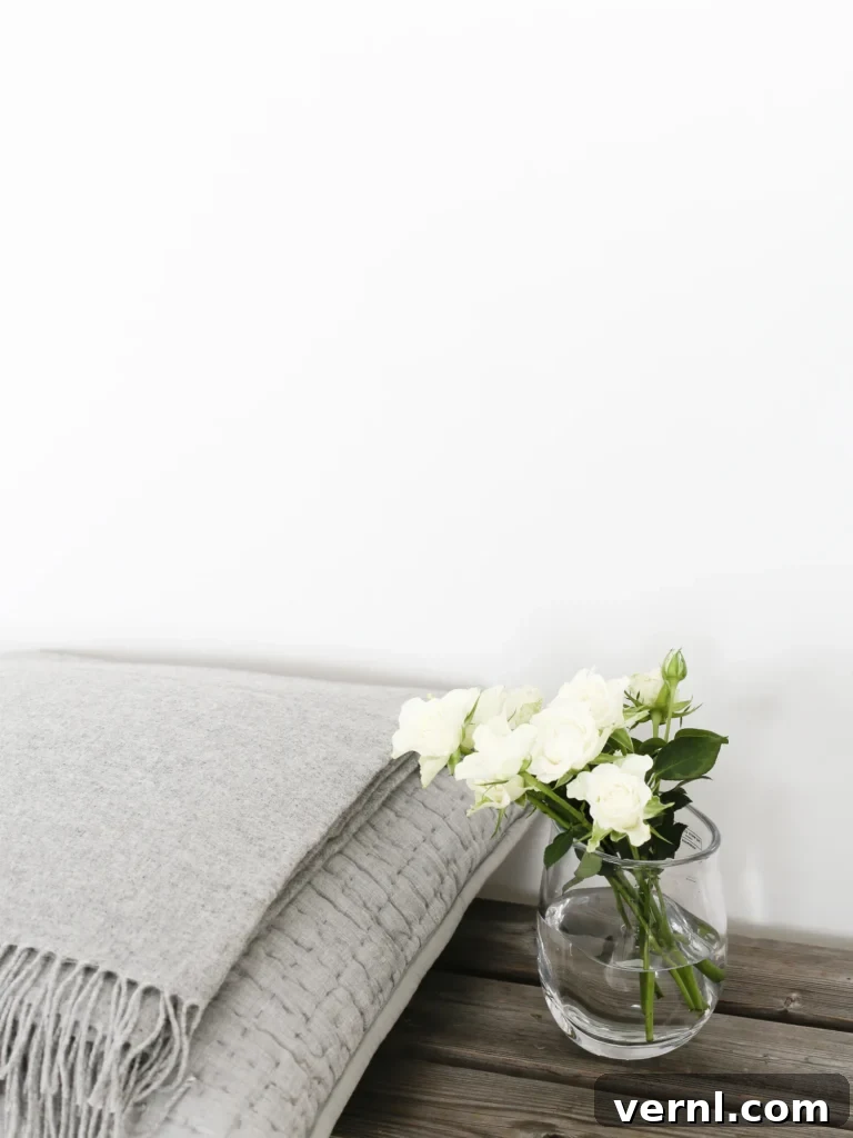 Choose the Right Vase for Your Flowers: Shape, Size & Style 13 img 825 12