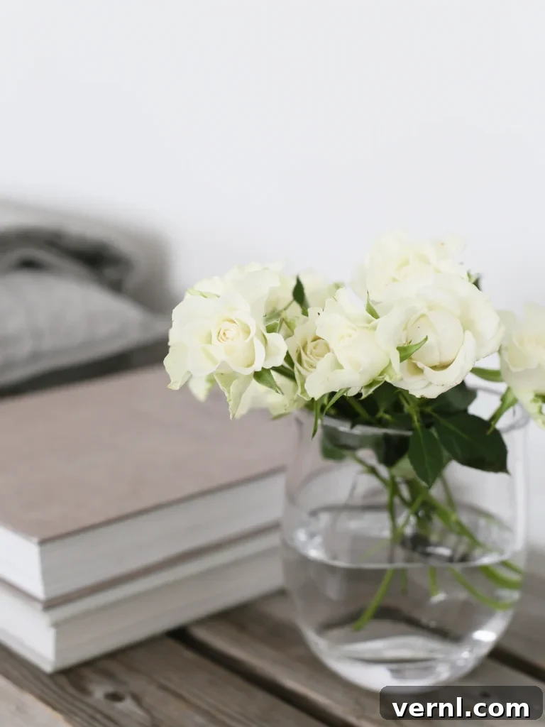 Choose the Right Vase for Your Flowers: Shape, Size & Style 8 img 825 7